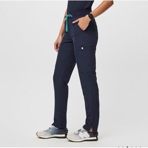 Figs Scrub Pants Women’s High Waisted Yola™ FREEx™ Skinny Size Medium Navy